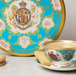 Royal Collection Shop Coat Of Arms Shortbread Biscuit Tin