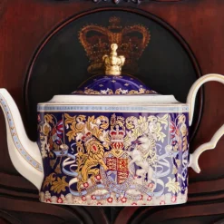 Royal Collection Shop Longest Reigning Monarch 6 Cup Teapot