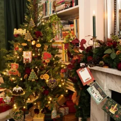 Royal Collection Shop Palace Of Holyroodhouse Snow Globe Decoration