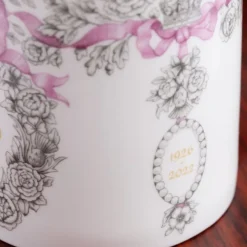 Royal Collection Shop Queen Elizabeth Ii Commemorative Coffee Mug